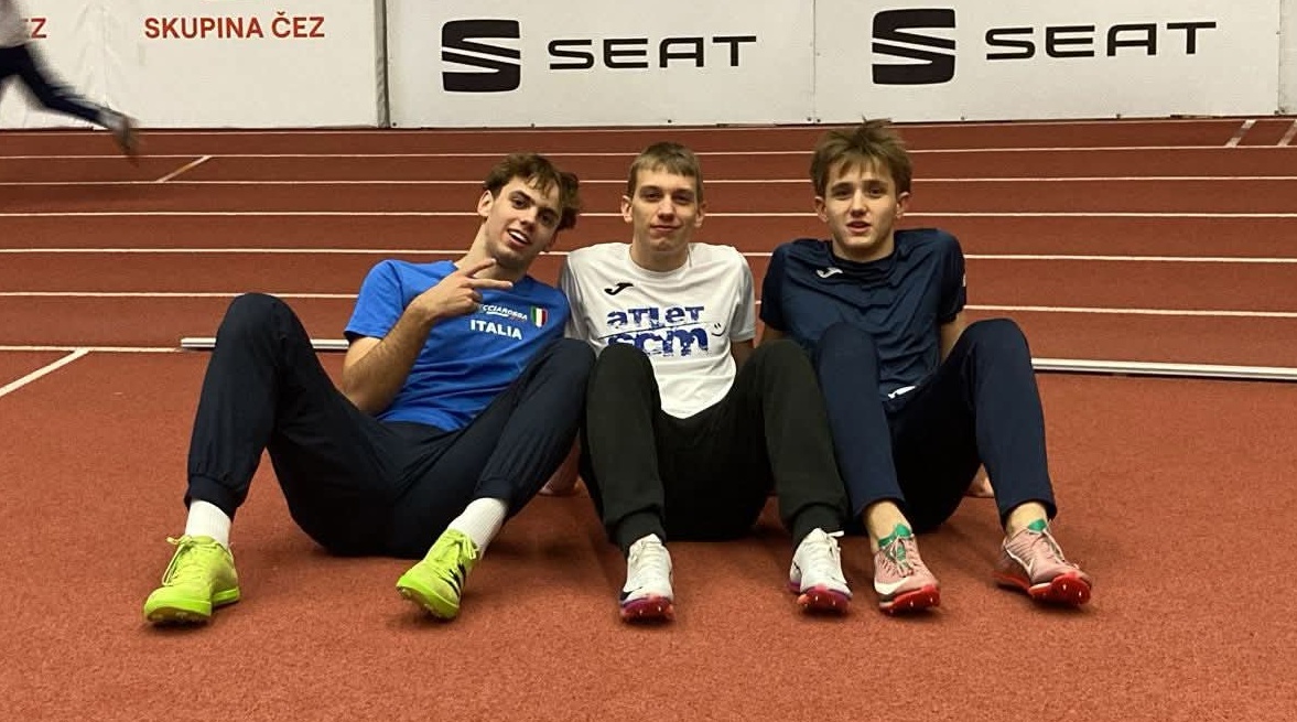 Mistrovství České republiky juniorů, juniorek, dorostenců a dorostenek v hale